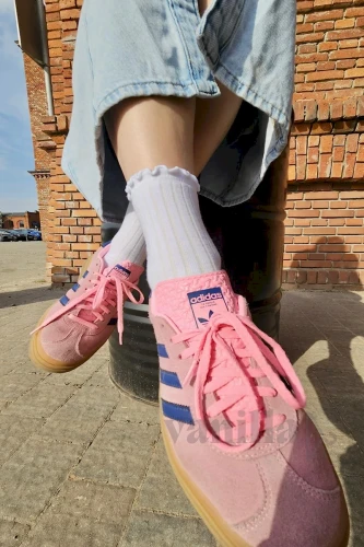 biala falbanka prążek.webp