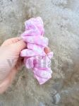 GUMKA WISKOZOWA SCRUNCHIE RÓŻOWE KWIATUSZKI