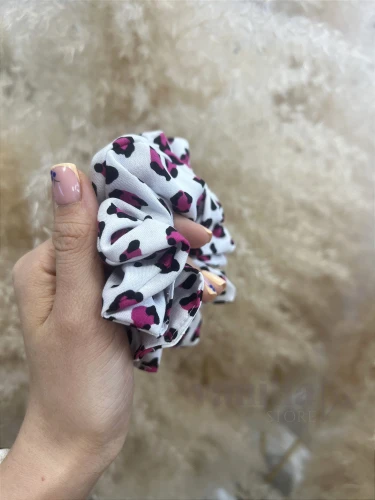 GUMKA WISKOZOWA SCRUNCHIE RÓŻOWA PANTERA