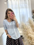 T-SHIRT BAWEŁNIANY DEKOLT V BŁĘKIT 