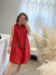 KRÓTKA SUKIENKA Z BATYSTU Z DEKOLTEM HALTER RUBINOWA CZERWIEŃ