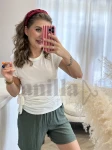 BLUZKA Z LEJĄCEGO MATERIAŁU Z WIĄZANIEM Z BOKU BIAŁA