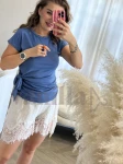 BLUZKA Z LEJĄCEGO MATERIAŁU Z WIĄZANIEM Z BOKU JEANS
