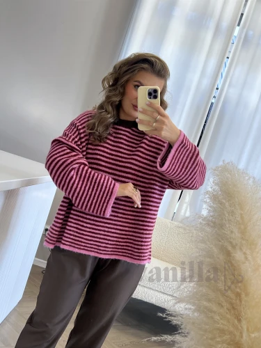 SWETER W PASKI Z WIĄZANĄ KOKARDKĄ NA PLECACH RÓŻ BORDO