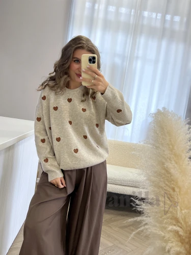 SWETER W HAFTOWANE SERDUSZKA BEŻ MELANŻ
