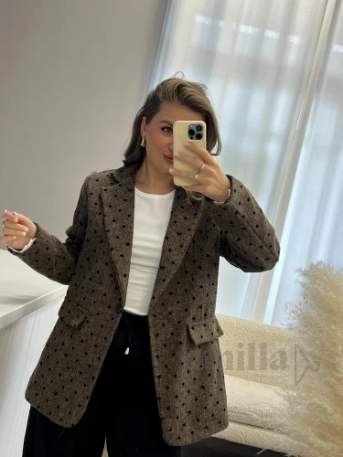 MARYNARKA OVERSIZE W JODEŁKĘ GROSZKI I KOKARDKI CZEKOLADA