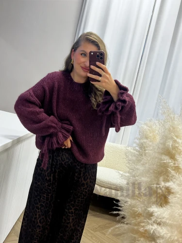 SWETER Z FALBANKĄ NA RĘKAWIE I WIĄZANIEM ŚLIWKA