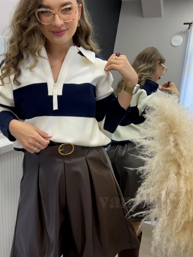 DZIANINOWY SWETER POLO W PASY Z ZAMKIEM U GÓRY GRANAT