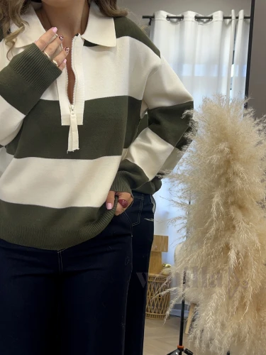 DZIANINOWY SWETER POLO W PASY Z ZAMKIEM U GÓRY KHAKI 