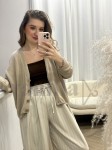 BAWEŁNIANY KARDIGAN ESSENTIAL Z DREWNIANYM GUZIKIEM PIASKOWY BEŻ